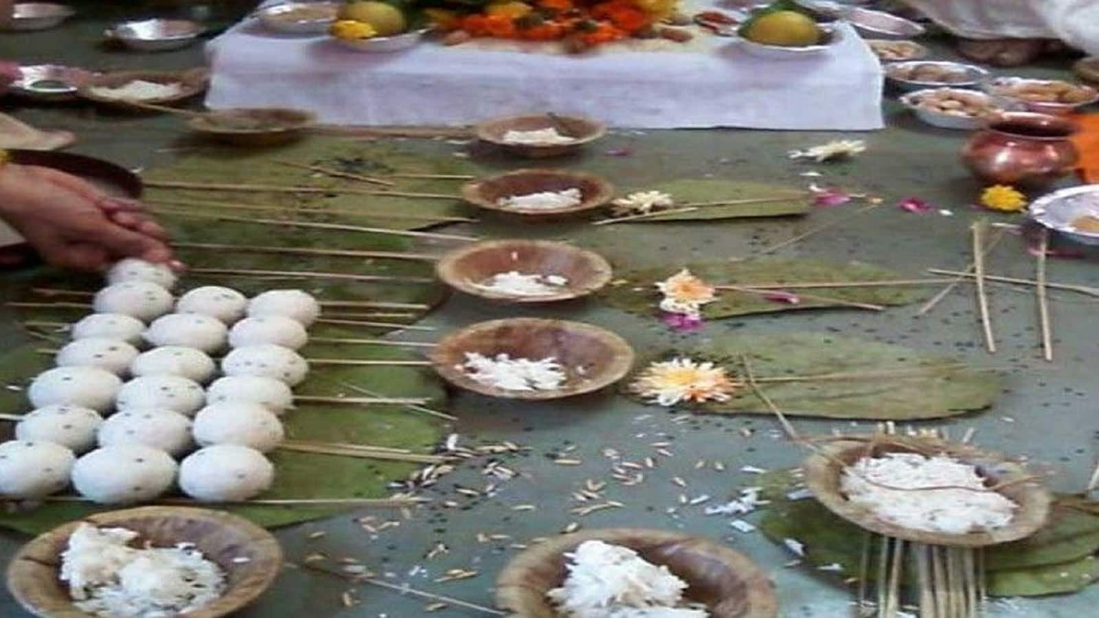 Pitra Paksha 2025: दानवीर कर्ण से जुड़ी है श्राद्ध पक्ष की कहानी, जानिए पितृपक्ष का महत्व और किन चीजों को करने से बचें ?