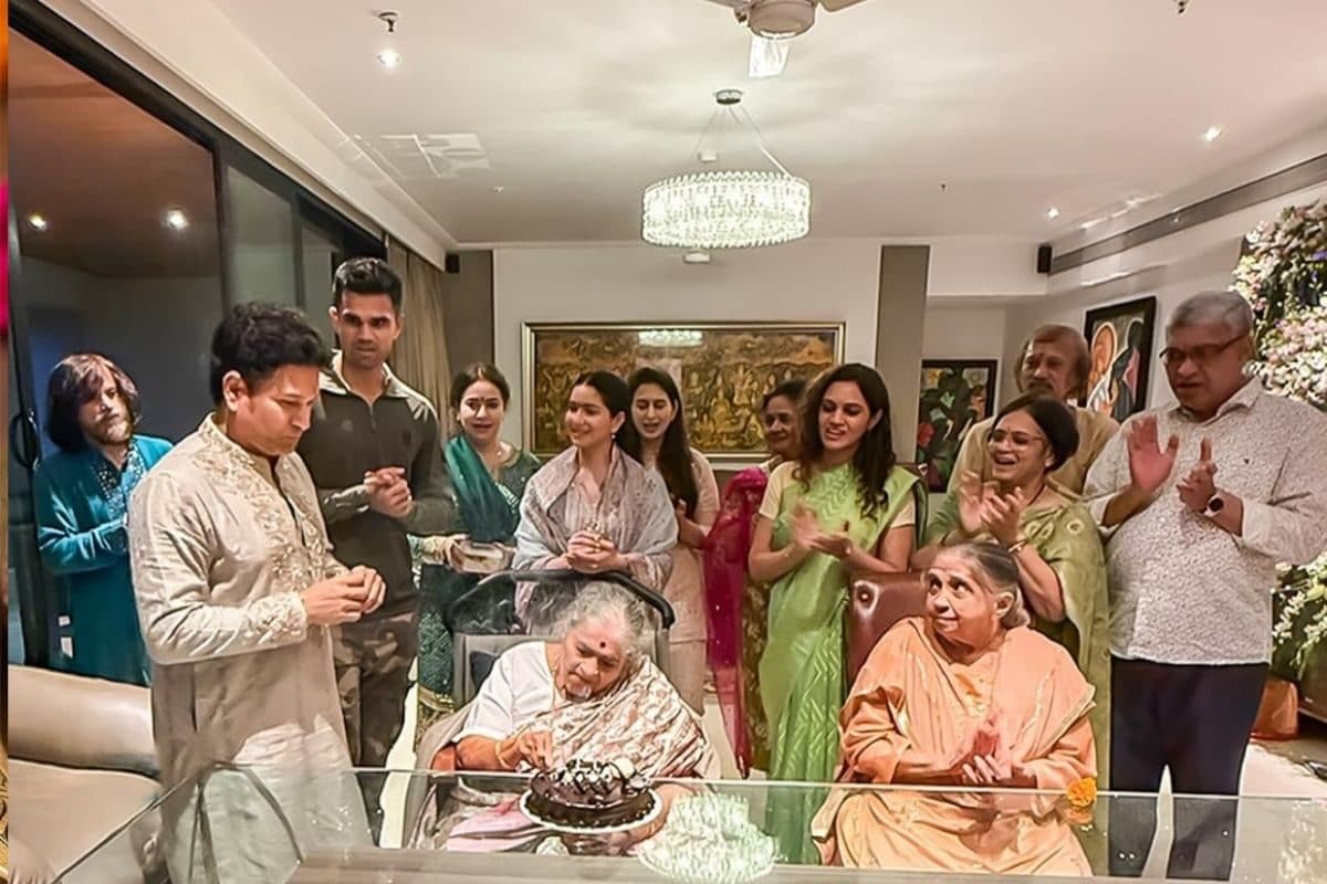 सास के साथ बहु सानिया ने मनाया दादी सास का जन्मदिन, सचिन ने शेयर की फोटो