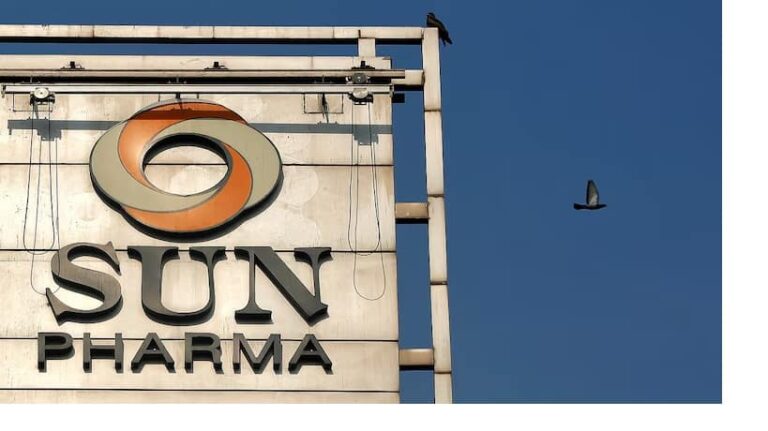 Sun Pharma Stocks: जून तिमाही के नतीजों के बाद स्टॉक 5% फिसला, शेयर खरीदें, बेचें या अपने पास बनाए रखें?