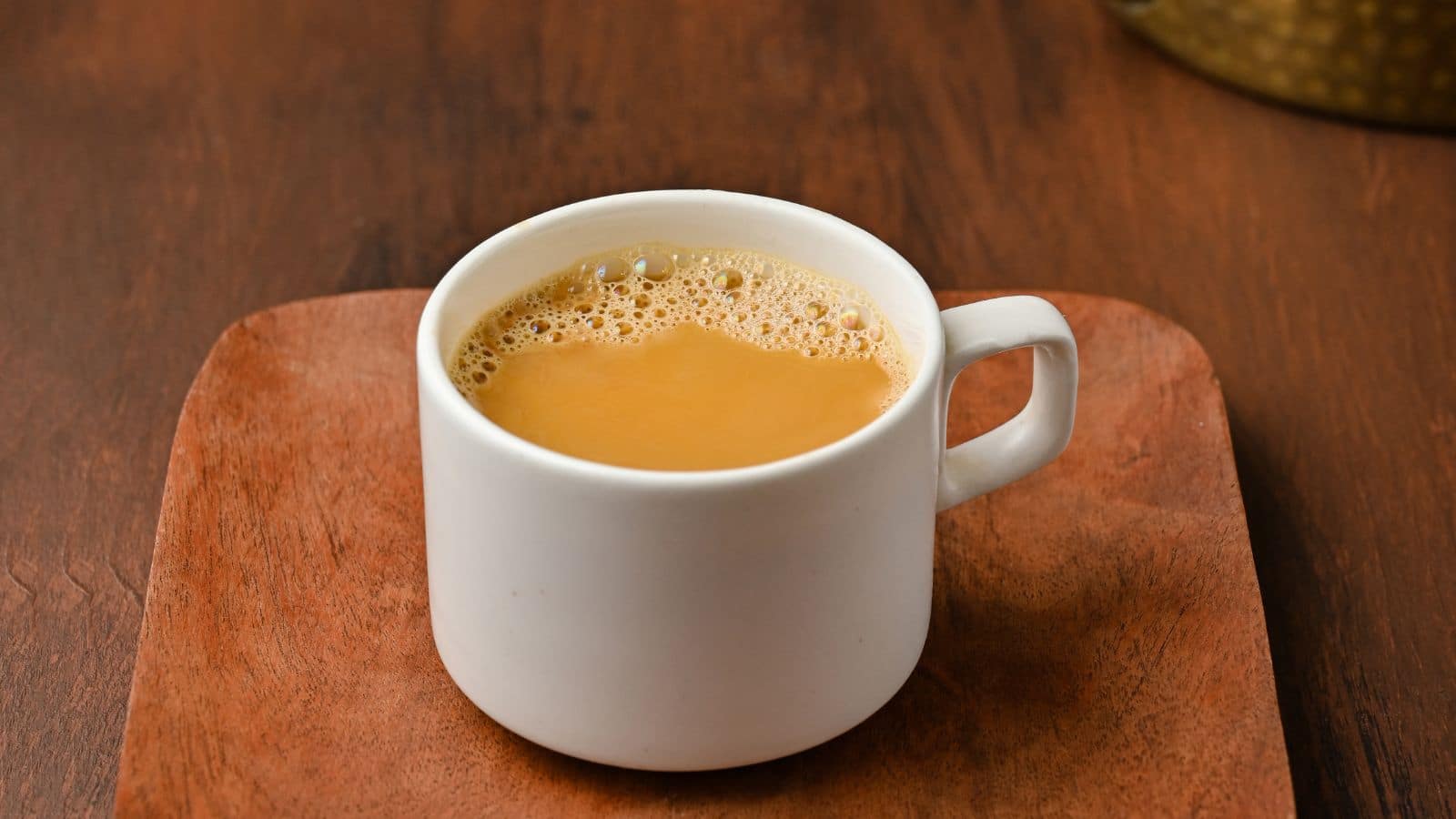 मीठा खाने के बाद चाय क्यों लगती है फीकी? जानें वजह