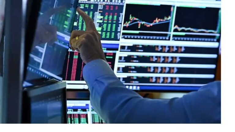 Apple, Microsoft के स्टॉक्स खरीदना चाहते हैं? जानिए क्या हैं नियम और शर्तें