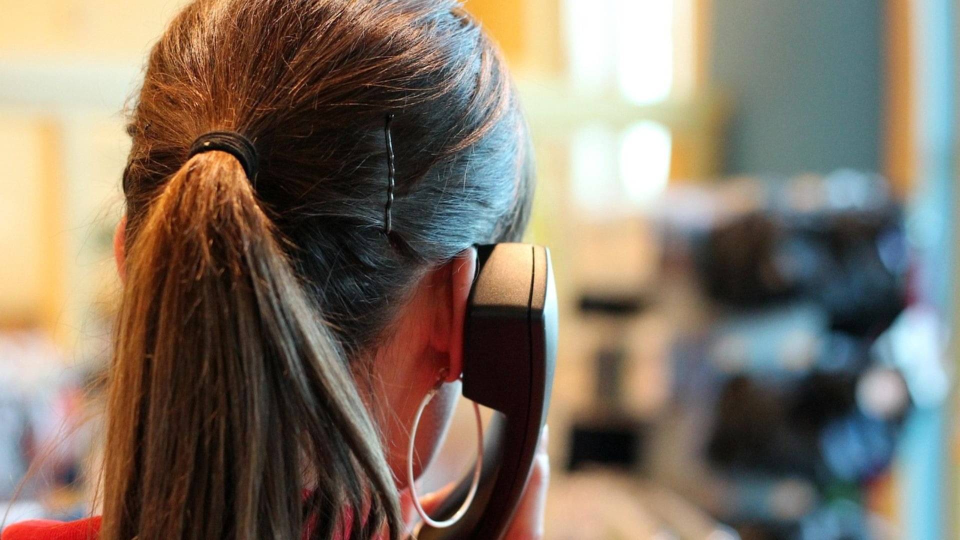 'हैलो, मैं तुम्हारी सौतन हूं...', पति के नंबर से आए कॉल से पत्नी को लगा सदमा, मां की गोद में सिर रख बोली- घर उजड़ गया और तोड़ा दम