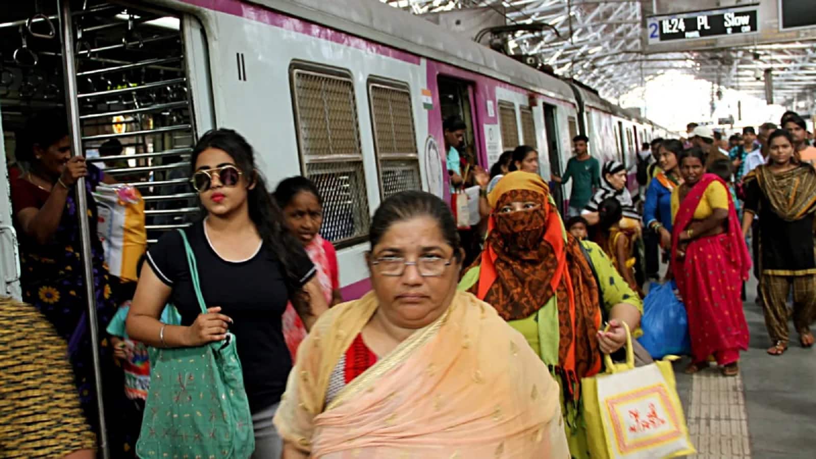 NARI Report 2025: कोहिमा, विशाखापट्टनम और भुवनेश्वर ने मारी बाजी, महिलाओं की सुरक्षा के मामले में दिल्ली, जयपुर और पटना सबसे नीचे