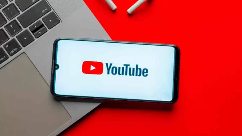 क्या आप भी गलत उम्र दर्ज कर Youtube पर देख रहे हैं वीडियो, तो हो जाएं सावधान! यूट्यूब ने लॉन्च किया नया AI सिस्टम जो करेगा आपके उम्र की जांच