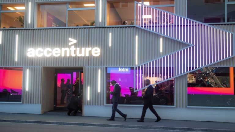 Accenture layoffs 2025: Accenture ने की 3 महीनों में 11,000 कर्मचारियों की छंटनी, AI बनी बड़ी वजह