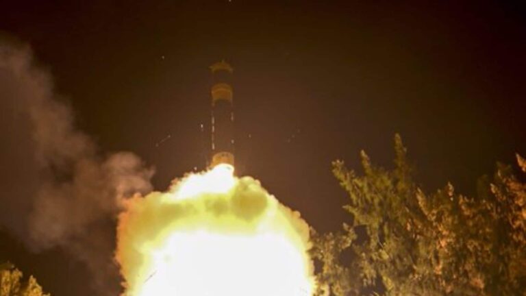 अब ट्रेन से भी दागी जा सकेगी 2,000 KM तक मारक क्षमता वाली मिसाइल, भारत ने किया अग्नि-प्राइम मिसाइल का सफल परीक्षण