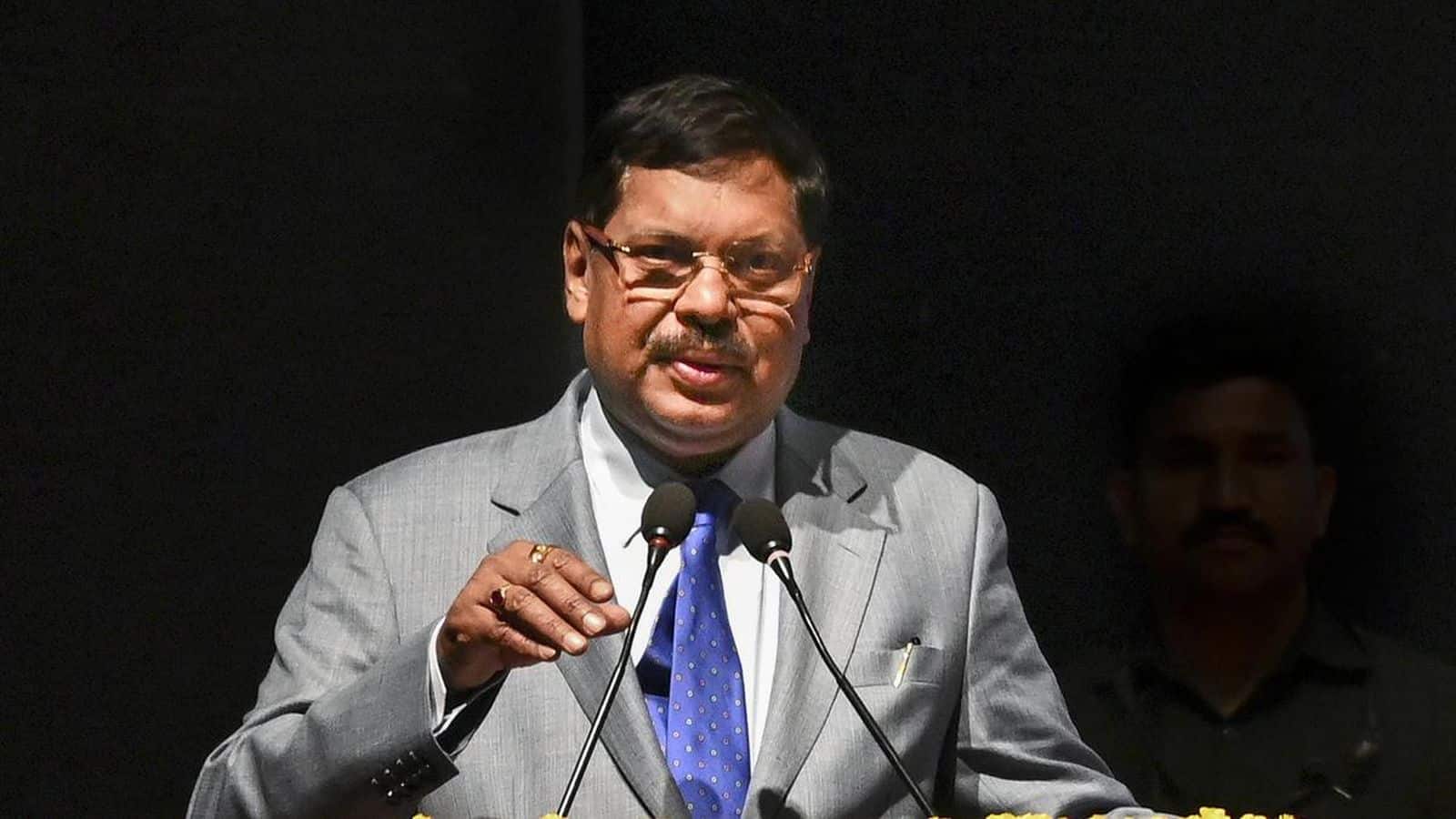 CJI BR Gavai: 'मैं सभी धर्मों का सम्मान करता हूं'; भगवान विष्णु पर टिप्पणी कर घिरे चीफ जस्टिस बीआर गवई की सफाई, जानें- क्या है पूरा मामला
