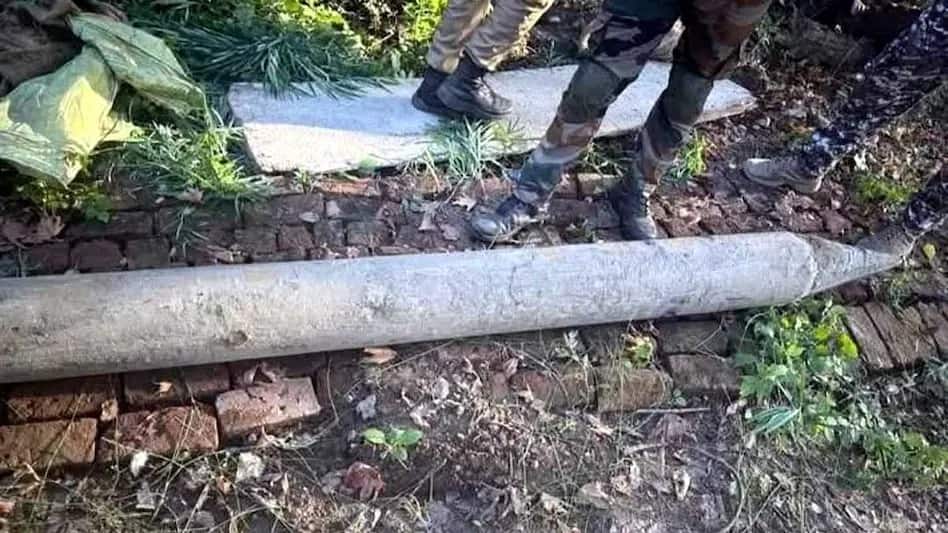 ऑपरेशन सिंदूर में पाकिस्तान के फुस्स मिसाइल का एक और सबूत...श्रीनगर के डल झील में मिला रॉकेट
