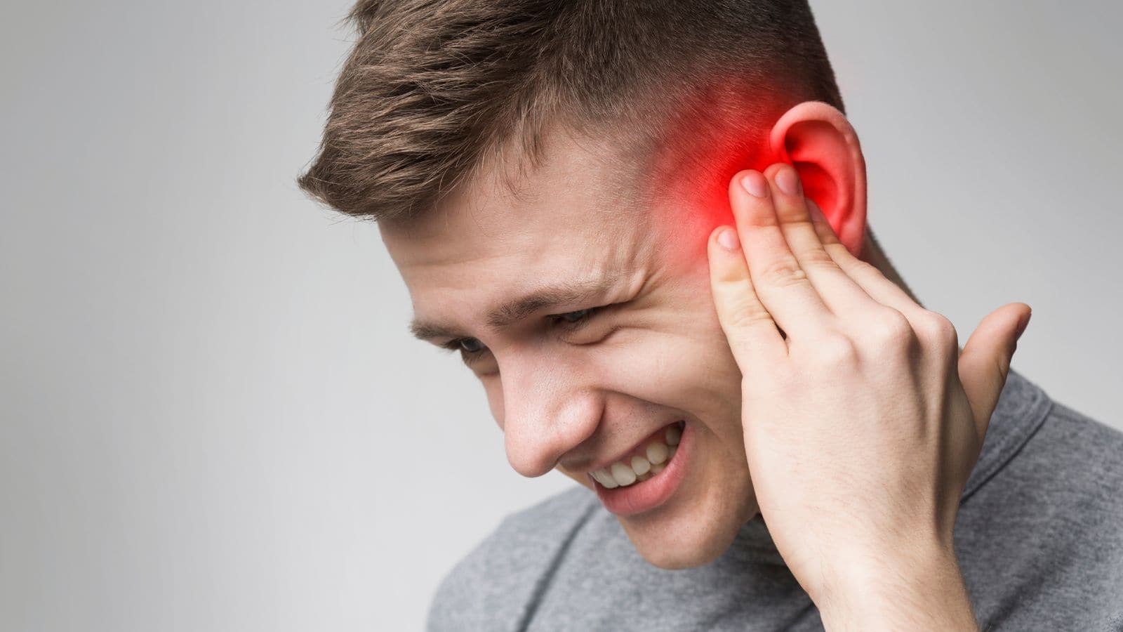Ear Pain: कान दर्द से हैं परेशान? दादी-नानी के ये चमत्कारी नुस्खे देंगे फटाफट आराम