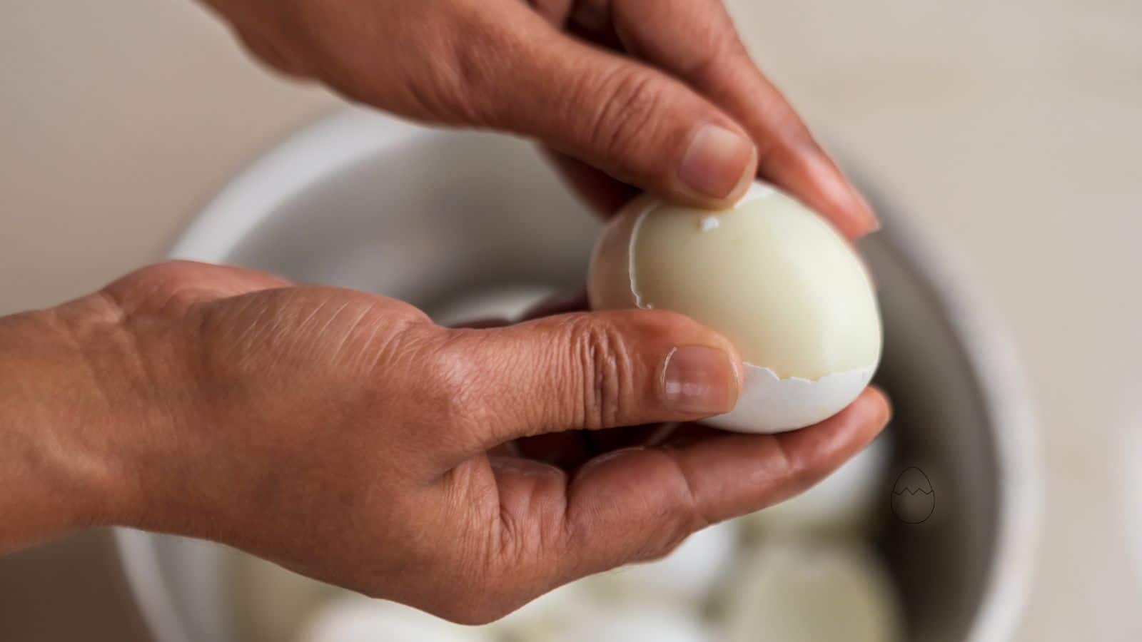 Egg Peeling tips: उबले अंडे छीलना अब नहीं होगा मुश्किल, अपनाएं ये टिप्स!