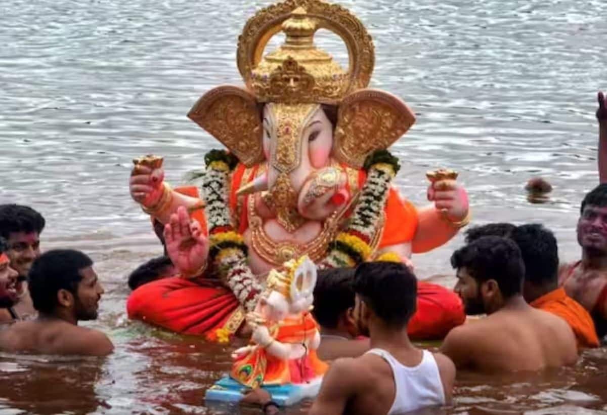 Ganesh Visarjan 2025: महाराष्ट्र में विसर्जन के दौरान हादसा! 4 लोग डूबे, 13 हुए लापता