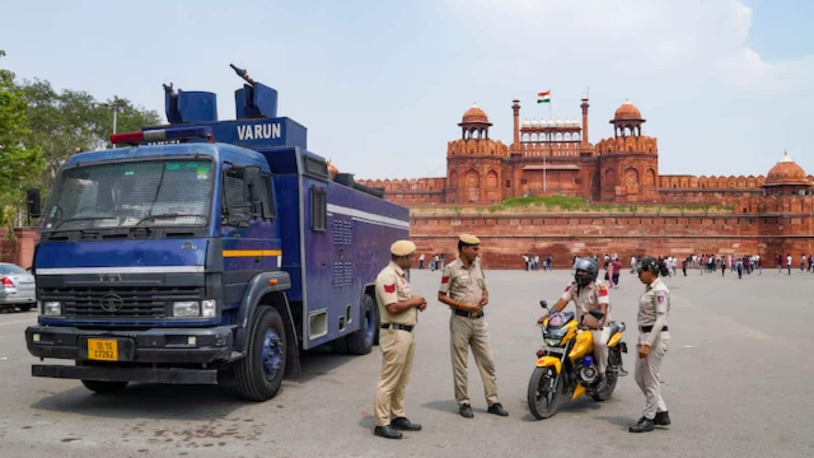 लाल किले में हुआ बड़ा कांड! जैन धर्म के कार्यक्रम से करोड़ों का हीरा जड़ा सोने का कलश चोरी, पुलिस के हाथ-पांव फूले