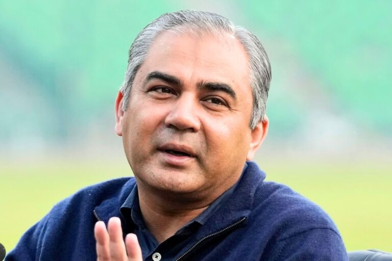 सूर्या ने ज‍िस मोहस‍िन नकवी से नहीं ली ट्रॉफी, वो तो‍ निकला मुनीर का साला