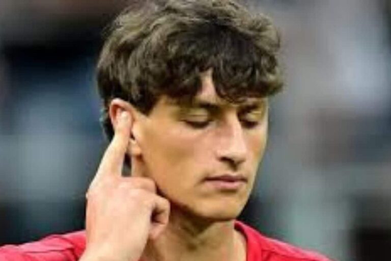 ये फुटबॉलर अपने खेल से ज्यादा विवादित सरनेम के लिए चर्चा में, कौन हैं रोमानो