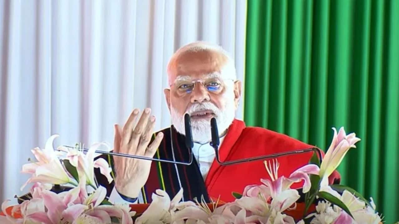 'पहाड़ और घाटी के बीच बनाएं भरोसे का पुल', मणिपुर के मैतेई-कुकी समुदायों से PM मोदी ने की ये अपील