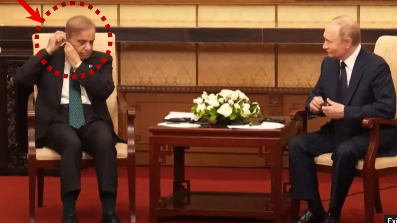 Video: SCO में पाकिस्तान प्रधानमंत्री ने फिर कराई छीछालेदर, शहबाज शरीफ नहीं लगा पाए ईयरफोन, पुतिन की भी छूटी हंसी!