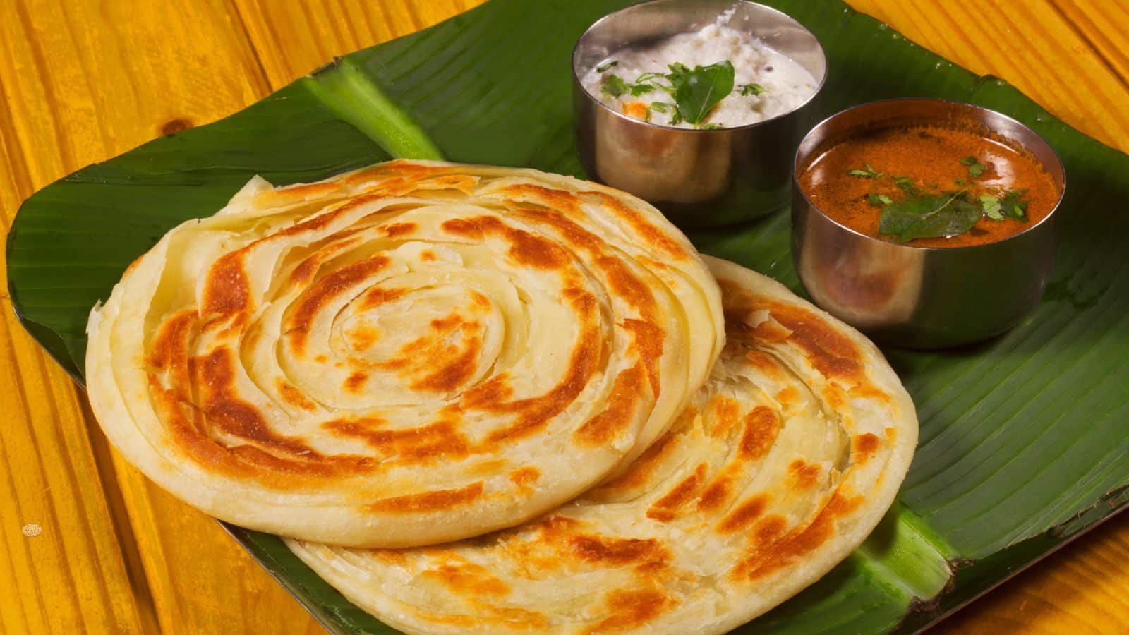 मिनटों में बनाएं परफेक्ट परतदार पराठे, हर कोई करेगा तारीफ, अपनाएं ये 6 आसान टिप्स