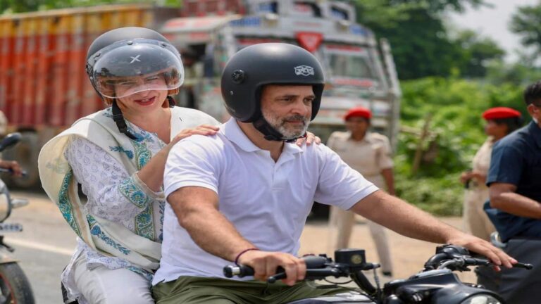 Bihar Chunav 2025: 'वोटर अधिकार यात्रा’ में गायब हुई युवक की बुलेट, अब राहुल गांधी ने दी नई पल्सर