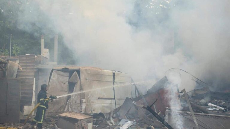 Russia-Ukraine War: यूक्रेन पर रूस का अब तक का सबसे बड़ा हमला, कीव पर दागे 526 ड्रोन और मिसाइलें