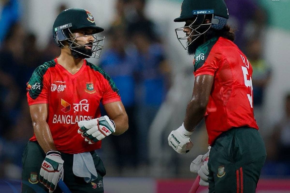 हसरंगा की घातक बॉलिंग के बाद निसांका-कामिल का कमाल, 6 विकेट से जीता श्रीलंका