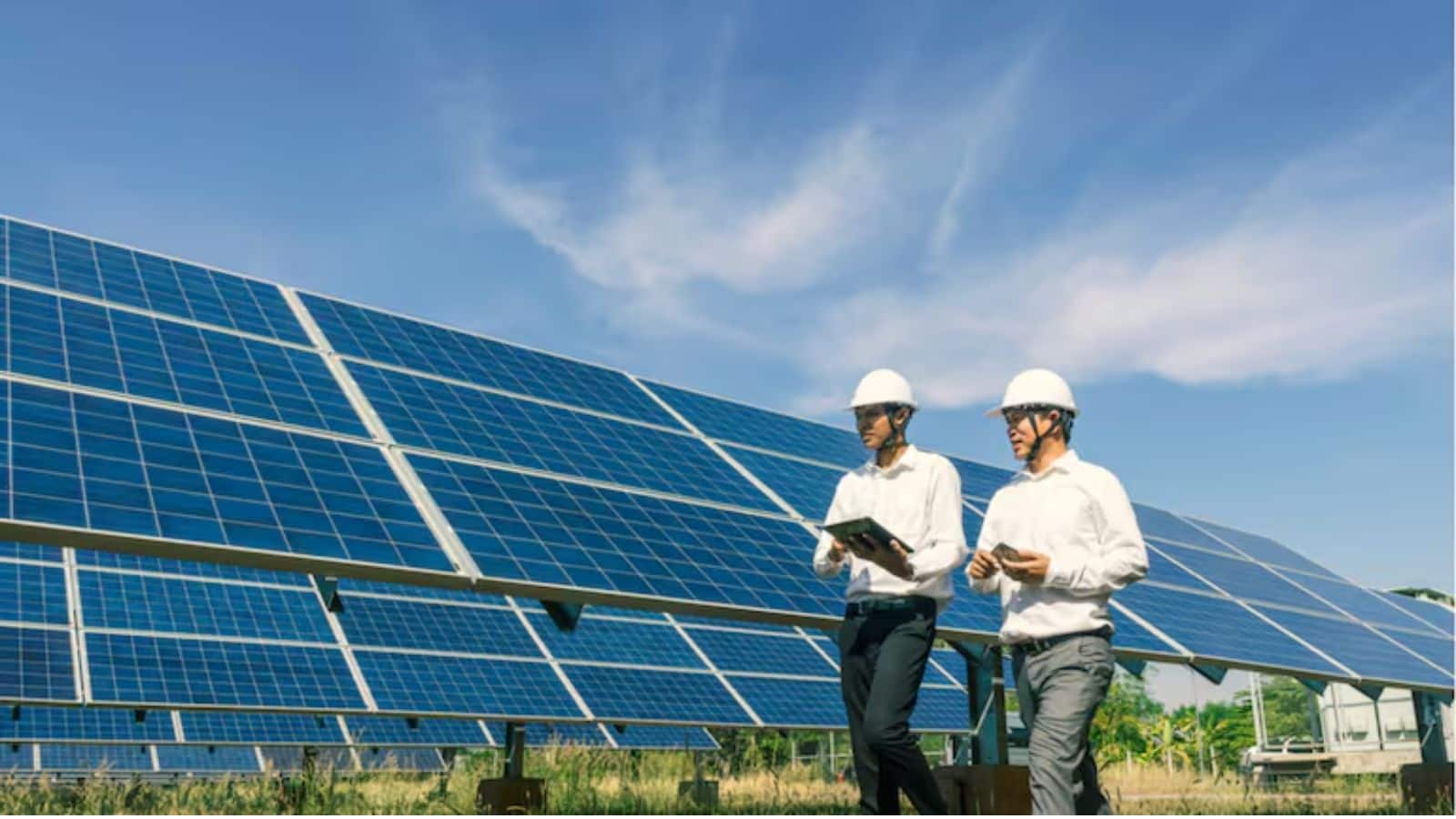 Saatvik Green Energy IPO: दूसरे दिन रिटेल निवेशकों ने दिखाया जबरदस्त उत्साह, लेटेस्ट GMP के साथ जानिए पूरी डिटेल