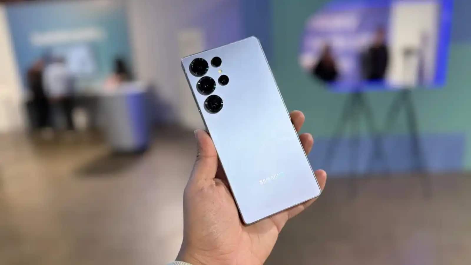 Samsung Galaxy S26 Ultra: Samsung Galaxy S26 Ultra जनवरी में हो सकता है लॉन्च, जानें कीमत और फीचर्स