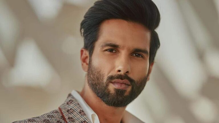 Shahid Kapoor: शाहिद कपूर ने इस लग्जरी ब्रांड में किया इनवेस्ट, यहां एक टीशर्ट की कीमत है 7499