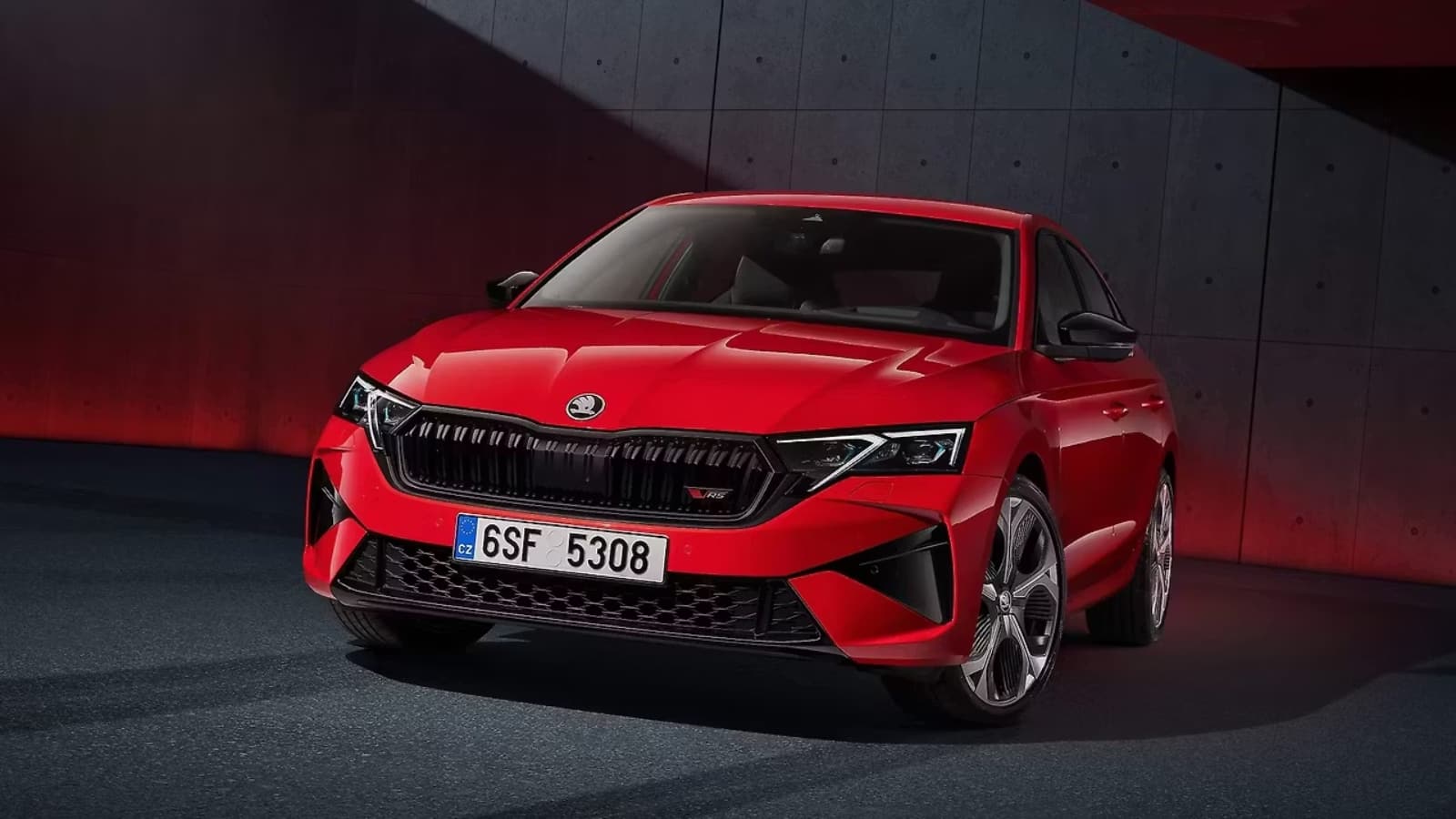 भारत में वापसी कर रही है Skoda Octavia RS, प्री-बुकिंग 6 अक्टूबर से