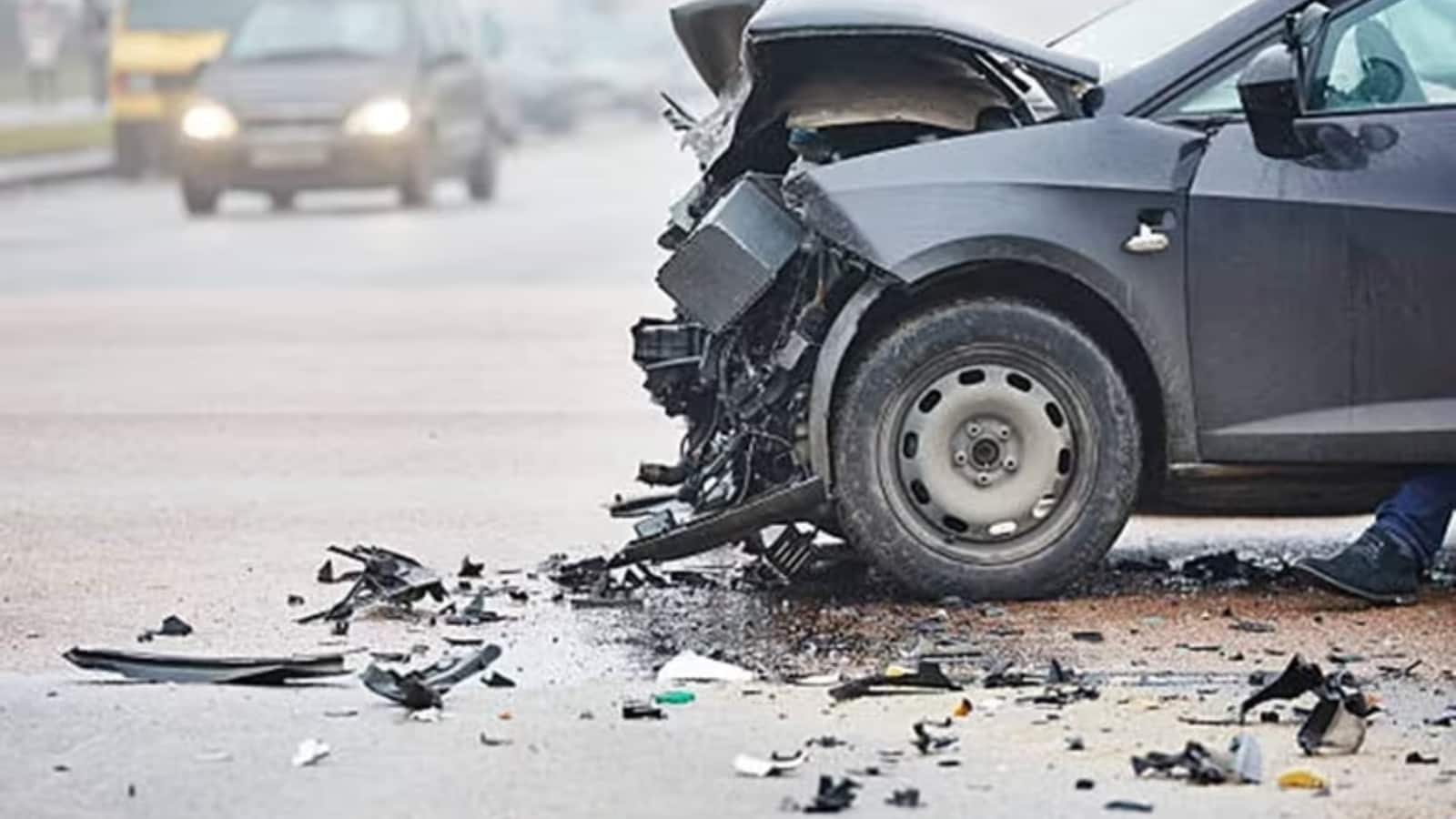 Hoshiarpur-Dharamshala: हिमाचल में बड़ा हादसा, खाई में गिरी एम्बुलेंस, तीन लोगों की हुई मौत