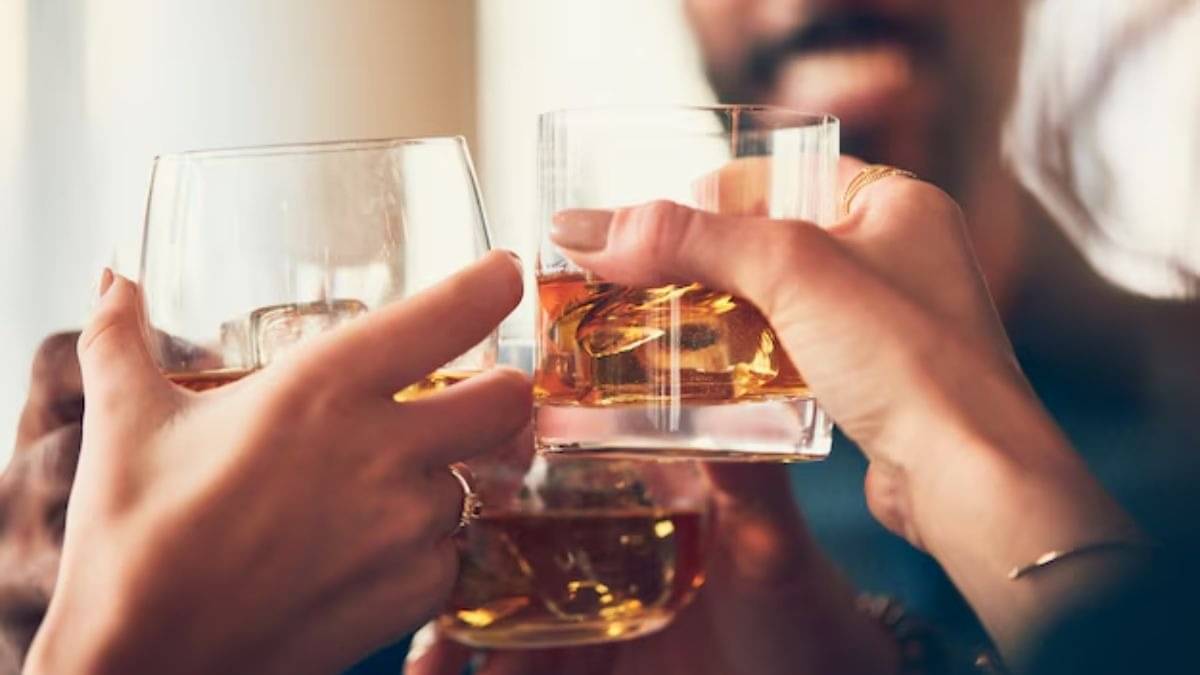Alcohol Consumption List: किस देश में लोग पीते हैं सबसे ज्यादा शराब? क्या भारत भी लिस्ट में है शामिल