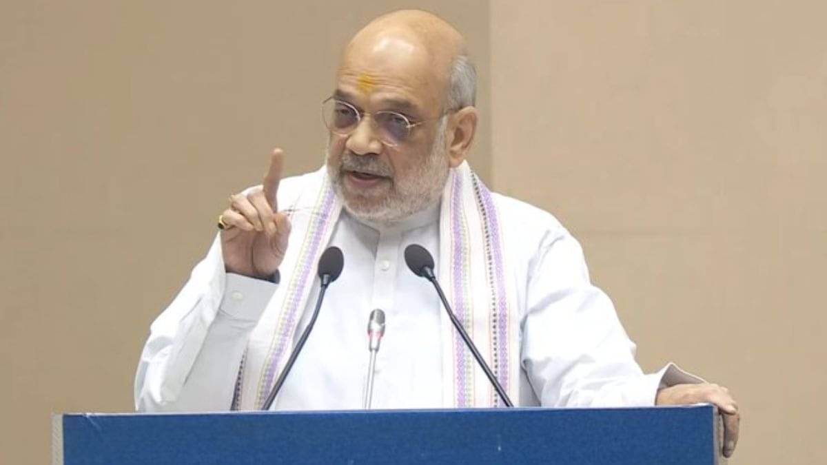 '31 मार्च 2026 तक नक्सलवाद से मुक्त होगा देश...', अमित शाह ने तय कर दी डेडलाइन, 126 में अब महज 18 जिले नक्सल प्रभावित