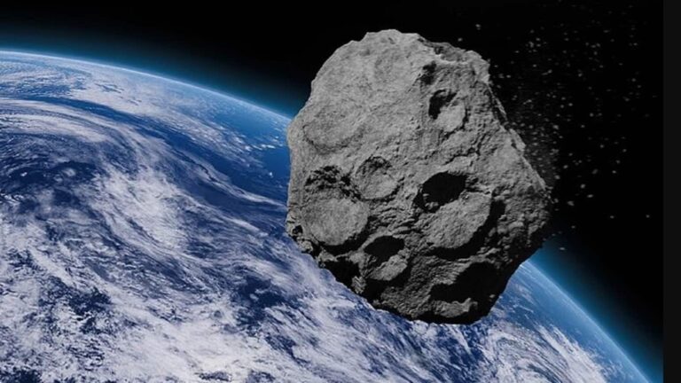 धरती के बेहद पास से गुजर गया 38 मीटर चौड़ा एस्टरॉएड 2025 QD8, चंद्रमा से भी ज्यादा करीब था खतरा