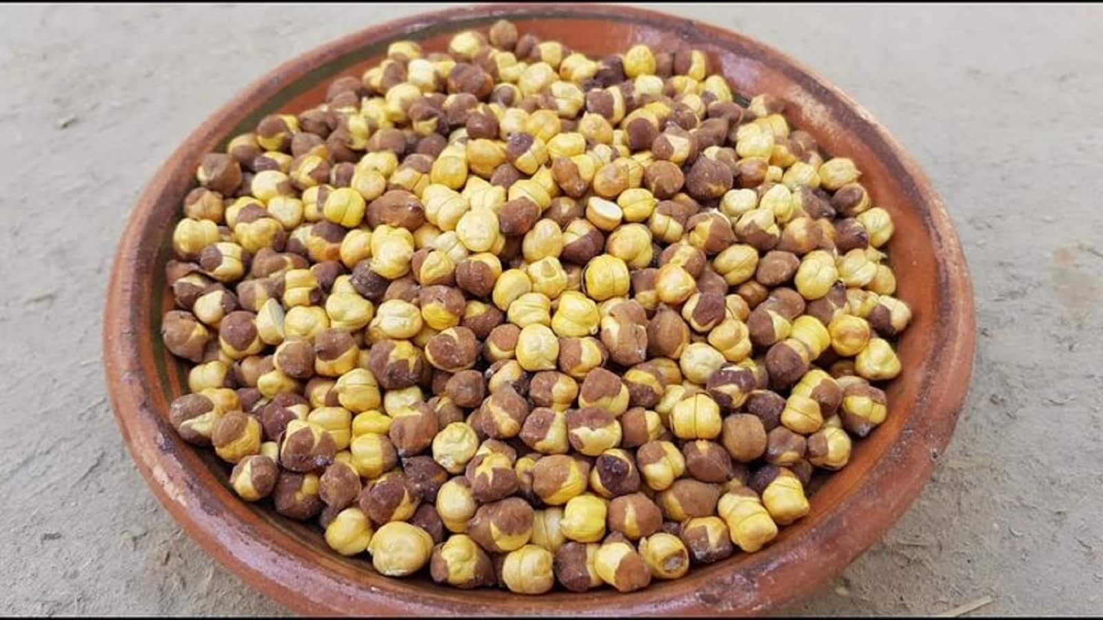 Healthy Evening Snacks: शाम के स्नैक्स में मूंगफली या चना, यहां जानिए क्या है ज्यादा फायदेमंद?