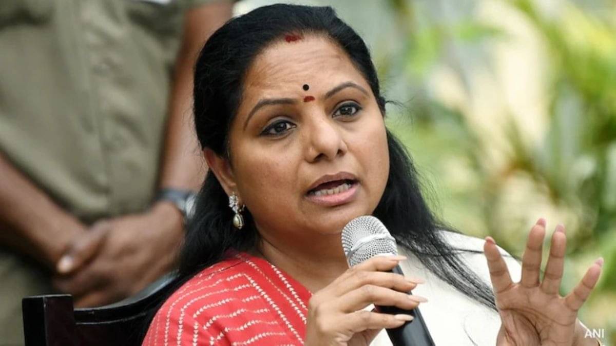 K. Kavitha Suspended: के कविता BRS से निलंबित, पार्टी लाइन का उल्लंघन करने पर पिता के चंद्रशेखर राव ने लिया एक्शन