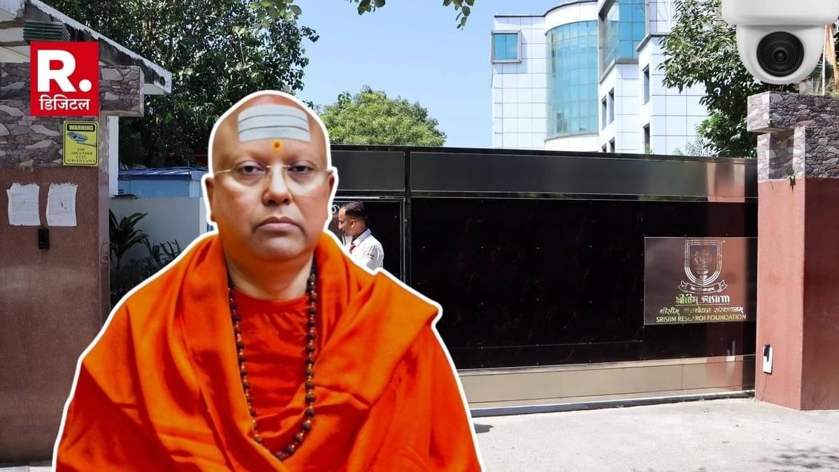 फर्जी ट्रस्ट के जरिए जमीन घोटाला, बाथरूम के बाहर CCTV और एक्सेज चैतन्यानंद सरस्वती के मोबाइल पर... परत दर परत खुल रहा काला चिट्ठा