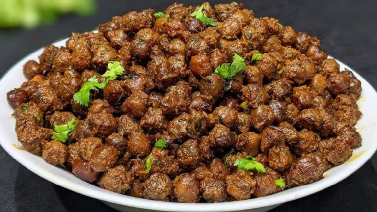 मां दुर्गा को भोग लगाने का आसान तरीका, जानें स्वादिष्ट और हेल्दी काले चने की रेसिपी