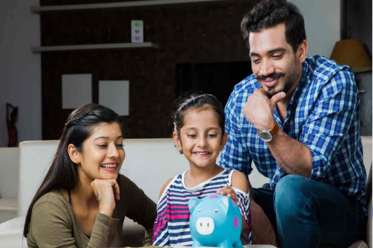 Sukanya Samridhi Yojana: हर साल 35,000 रुपये जमा कर बनाएं 16 लाख रुपये का फंड, जानिये डिटेल्स