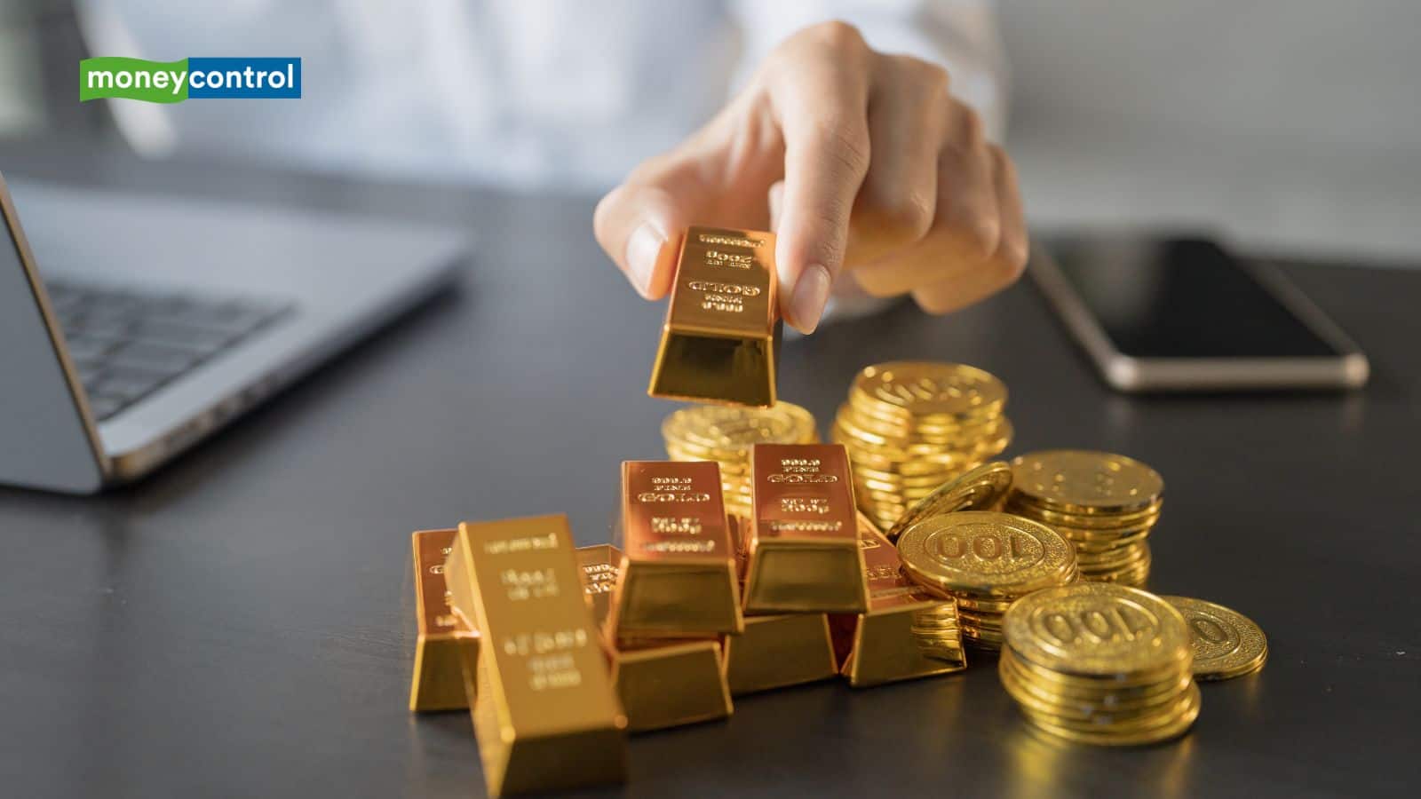 Gold Rate Today: नवरात्रि में लगातार महंगा हो रहा है सोना, जानिये सोमवार 29 सितंबर का रेट