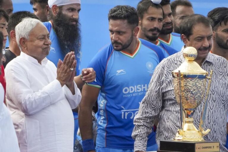 बिहार के CM नीतीश कुमार ने की हॉकी टीम के लिए नकद पुरस्कार की घोषणा