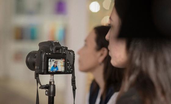 महिलाएँ, विश्व की आधी आबादी, फिर भी समाचारों में की जाती है अनदेखी