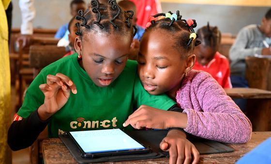 शिक्षा सहायता में धन कटौती से, 60 लाख बच्चों की पढ़ाई लिखाई पर मंडराता जोखिम