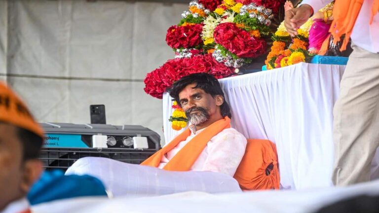 Maratha Quota: मराठा आरक्षण देने पर राजी हुई महाराष्ट्र सरकार, मनोज जरांगे ने खत्म किया अनशन, जानें क्या हुआ फैसला