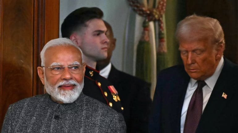 ट्रंप ने कहा- वह मोदी के काफी करीब हैं, लेकिन रूस से तेल खरीदने पर टैरिफ लगाने के फैसले का बचाव किया