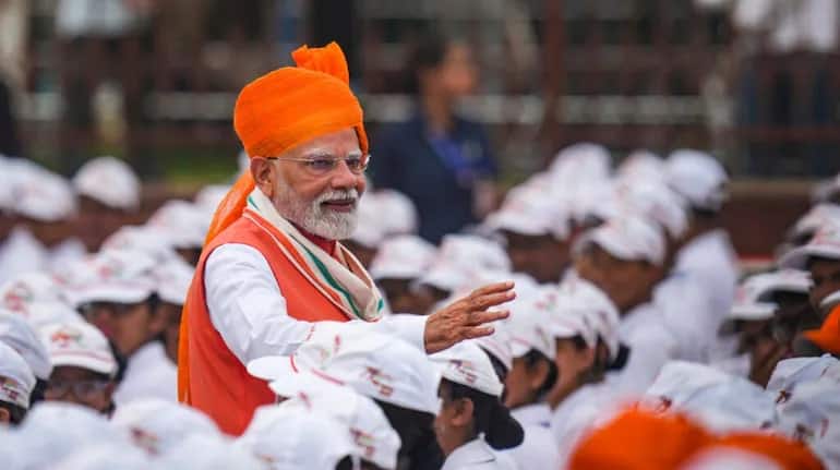 Modi before Modi: नरेंद्र मोदी का नाम पहली बार कब अखबारों की सुर्खियों में आया था?