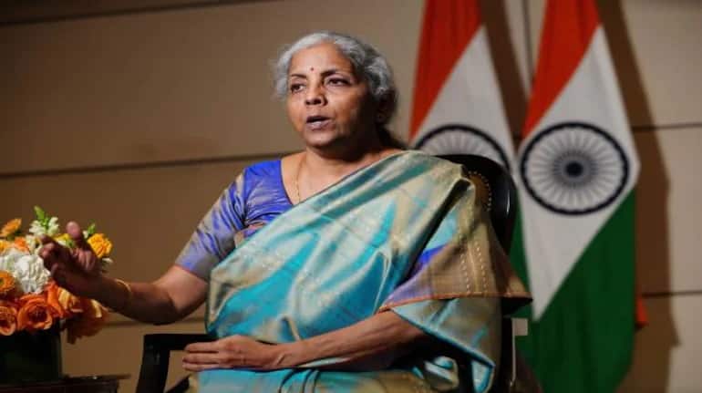 Nirmala Sitharaman: निर्मला सीतारमण ने दिया दो टूक जवाब, कहा-इंडिया रूस से तेल खरीदना जारी रखेगा