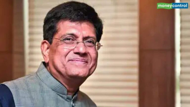 पीयूष गोयल ने जीएसटी घटने के फायदों के बारे में बताया, कहा-इससे नौकरियां बढ़ेंगी और इकोनॉमी को मजबूती मिलेगी