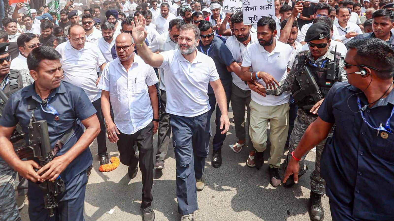 'बिना बताए चले जाते हैं विदेश': CRPF का राहुल गांधी पर सुरक्षा प्रोटोकॉल का उल्लंघन करने का आरोप, पत्र लिखने पर बवाल