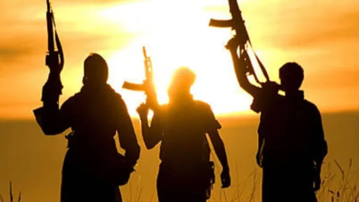 दिल्‍ली से लेकर रांची तक, 8 जगहों पर छापेमारी... ISIS का आतंकी आफताब गिरफ्तार