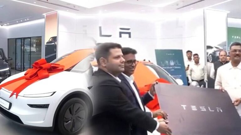Tesla Model Y: टेस्ला मॉडल Y खरीदने वाले पहले भारतीय बने परिवहन मंत्री प्रताप सरनाईक, मुंबई में कार की पहली डिलीवरी; जानें कीमत और खासियत