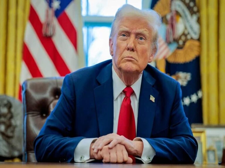 ट्रंप Microsoft की सीनियर एग्जिक्यूटिव पर आग बबूला, नौकरी से हटाने को कहा